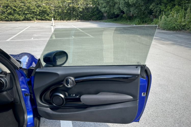 Used MINI 2019 1.5T COOPER Classic Edition Interior 7