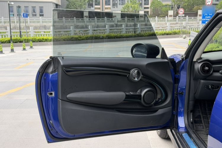 Used MINI 2019 2.0T COOPER S Classic Edition Interior 8