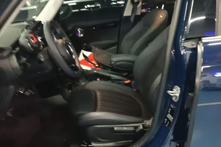 Used MINI 2019 2.0T COOPER S Artist Five-Door Edition Left Front Seat