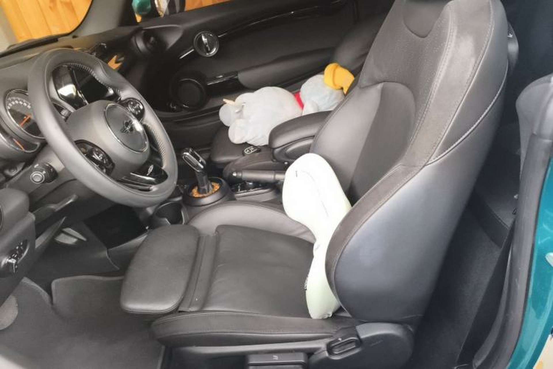 Used MINI 2019 1.5T COOPER CABRIO Artist Left Front Seat