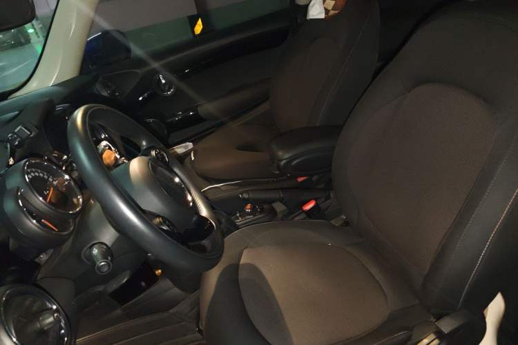 Used MINI 2019 1.5T ONE PLUS Left Front Seat