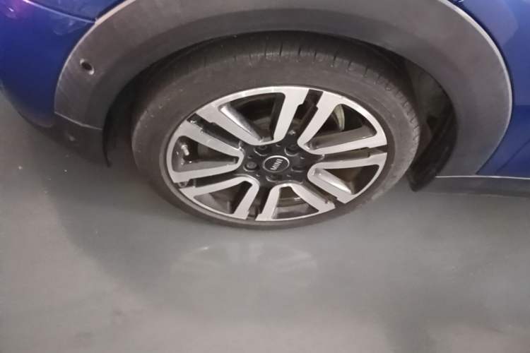 Used MINI 2019 2.0T COOPER S Classic Edition Left Front Wheel Hub