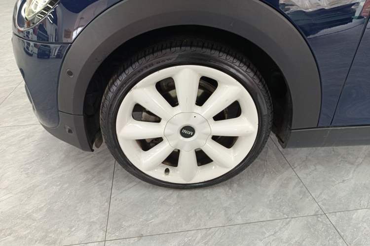 Used MINI 2019 2.0T COOPER S Artist Five-Door Edition Left Front Wheel Hub