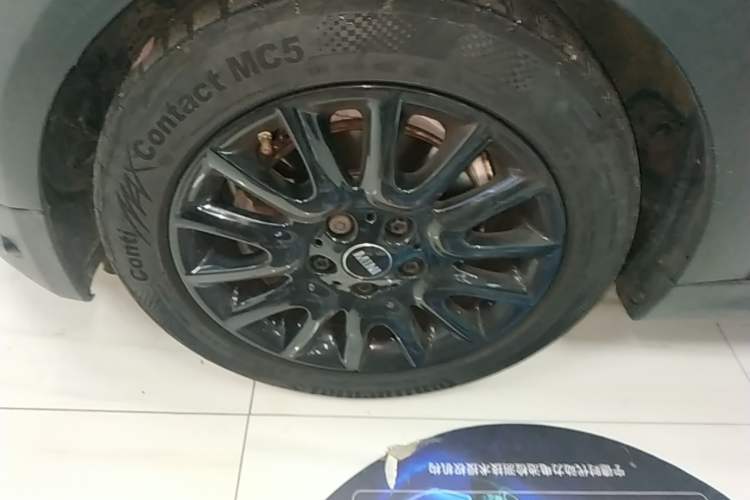 Used MINI 2019 1.5T COOPER Classic Edition Left Front Wheel Hub