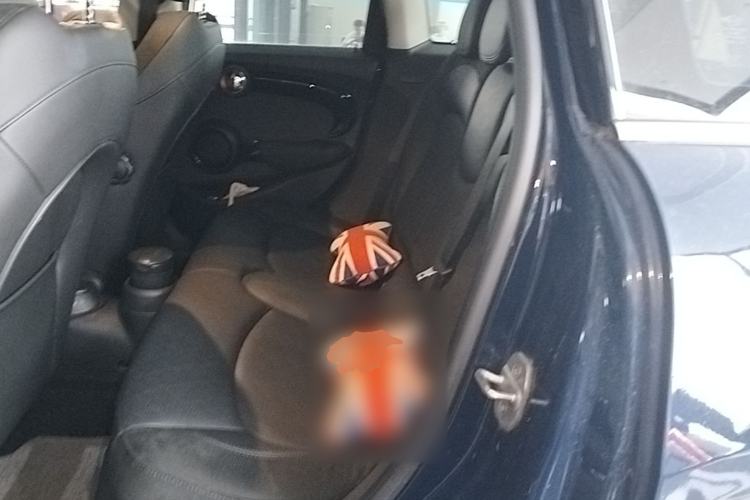 Used MINI 2019 1.5T COOPER Artist Five-Door Edition Left Rear Seat