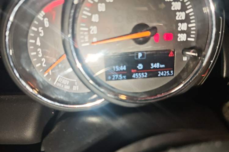 Used MINI 2019 1.5T ONE PLUS Odometer Close Up