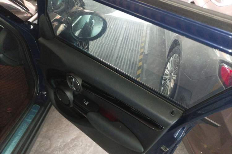 Used MINI 2019 2.0T COOPER S Artist Five-Door Edition Right Front Door Interior