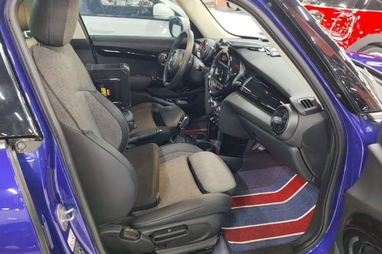 Used MINI 2019 1.5T COOPER Classic Edition Five-Door Version Right Front Seat