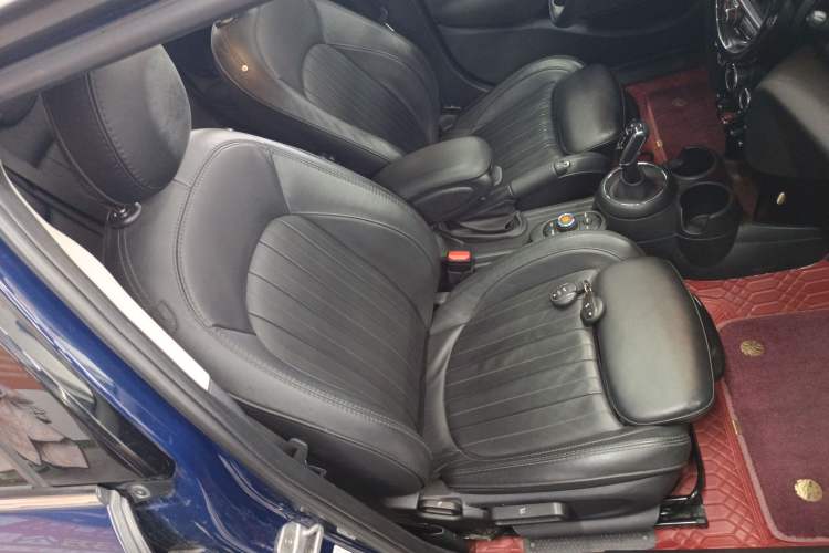 Used MINI 2019 2.0T COOPER S Artist Five-Door Edition Right Front Seat