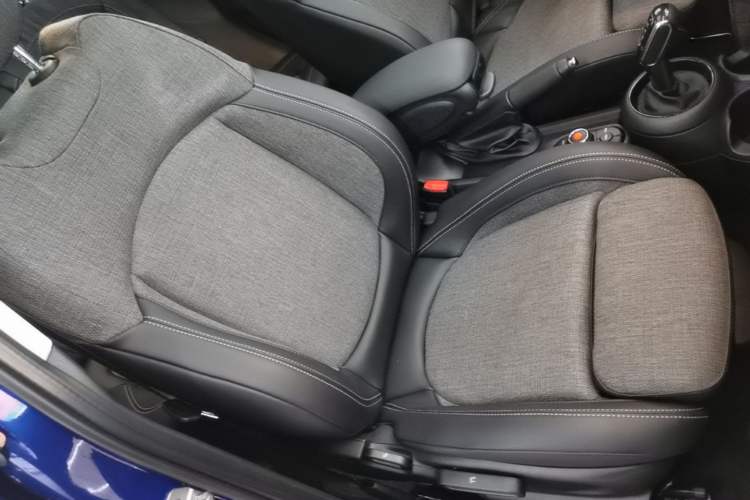 Used MINI 2019 1.5T COOPER Classic Edition Five-Door Version Right Front Seat