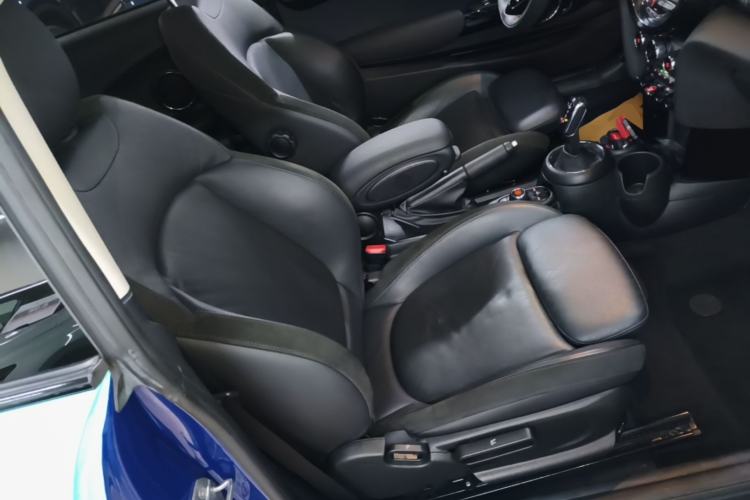 Used MINI 2019 1.5T COOPER Artist Right Front Seat