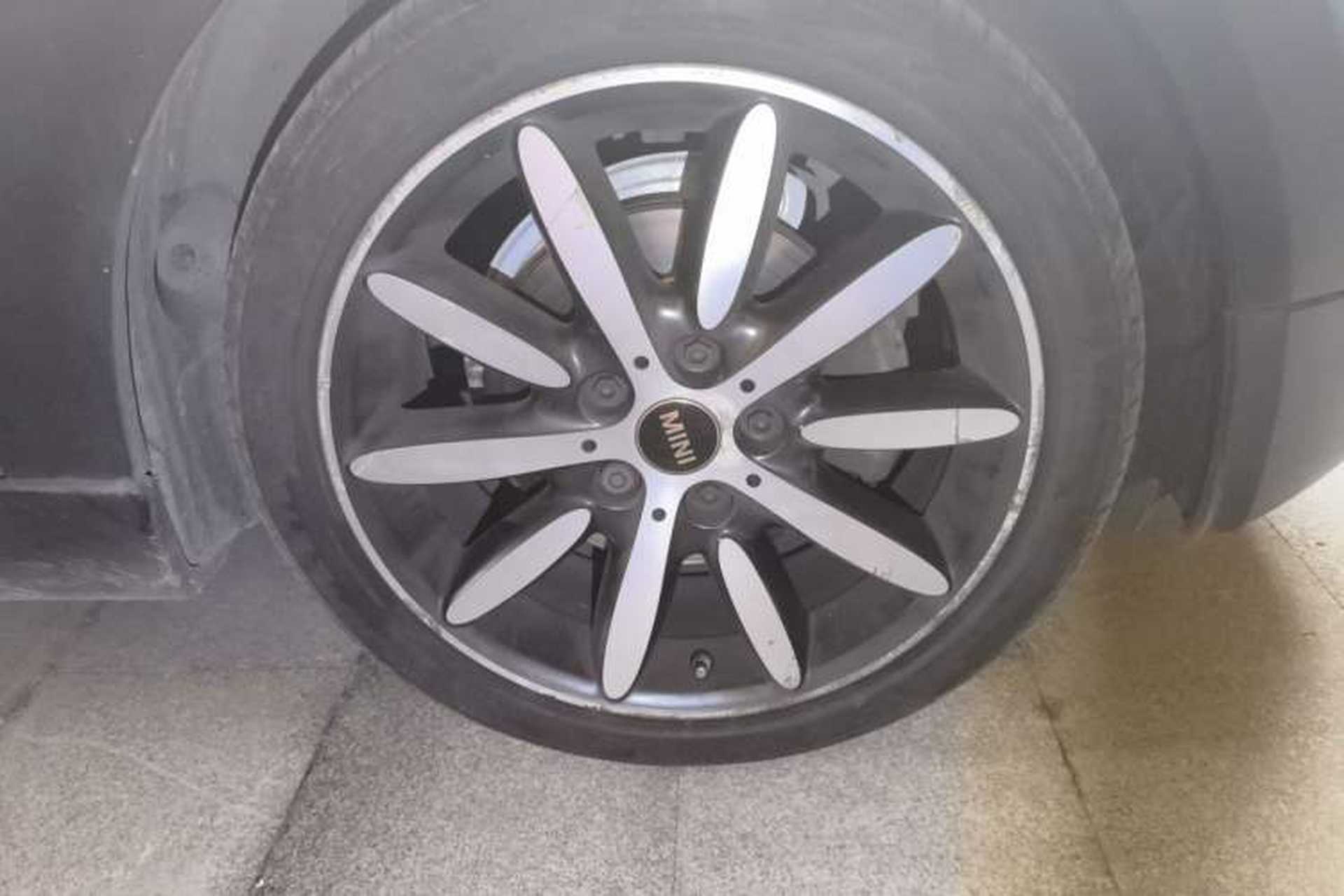 Used MINI 2019 1.5T COOPER CABRIO Artist Right Front Wheel Hub