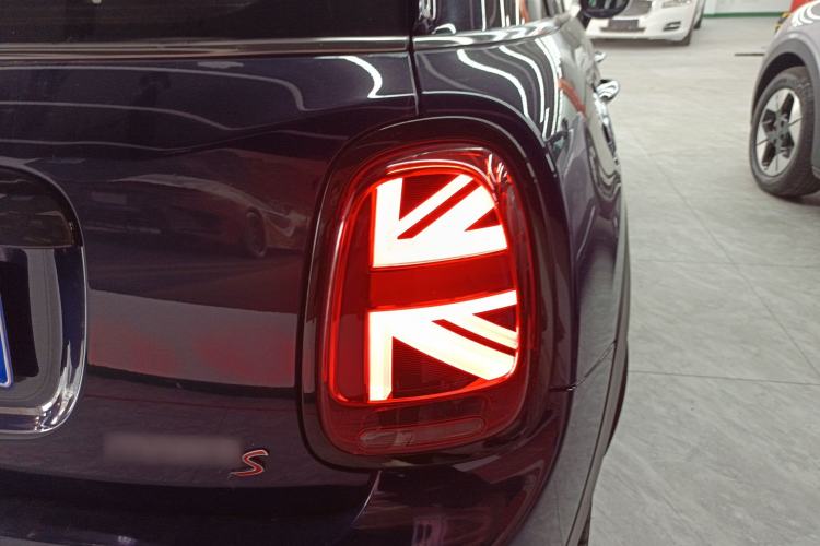 Used MINI 2019 2.0T COOPER S Artist Five-Door Edition Right Rear Taillight