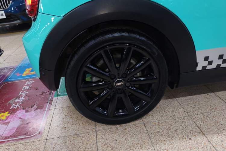 Used MINI 2019 1.5T COOPER Artist Right Rear Wheel Hub