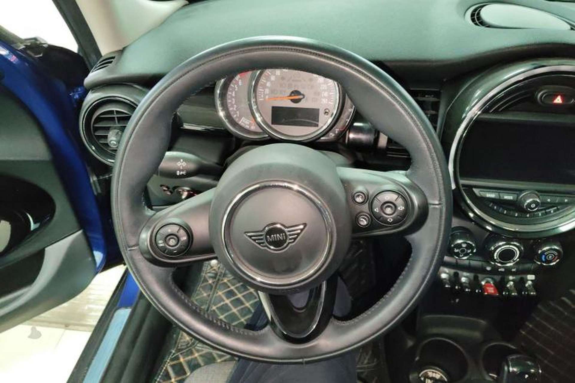 Used MINI 2019 1.5T COOPER Classic Edition Five-Door Version Steering Wheel