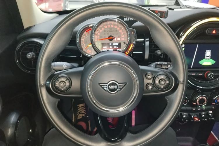 Used MINI 2019 1.5T COOPER Classic Edition Five-Door Version Steering Wheel