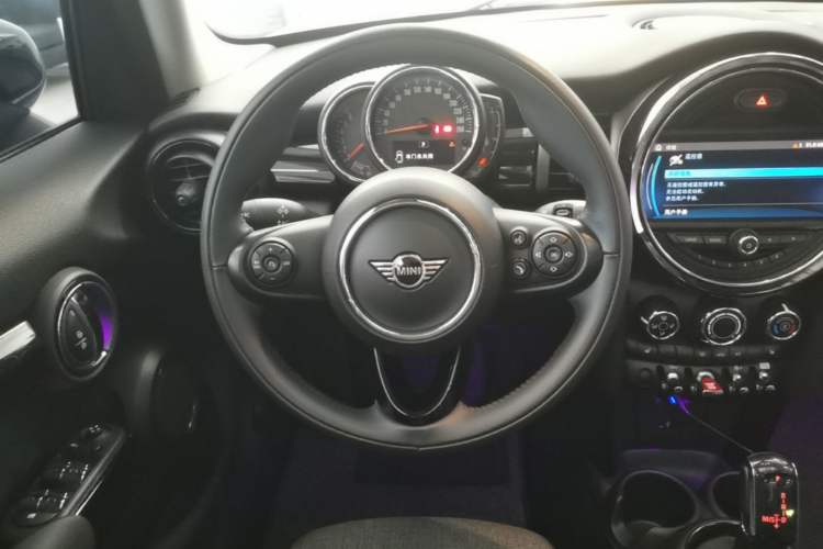 Used MINI 2019 1.5T COOPER Classic Edition Five-Door Version Steering Wheel