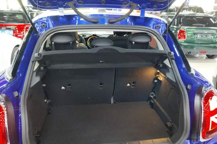 Used MINI 2019 1.5T COOPER Classic Edition Five-Door Version Trunk