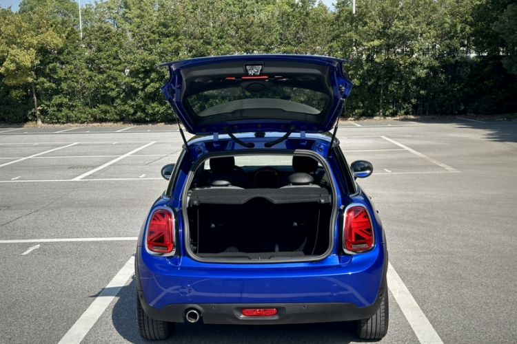 Used MINI 2019 1.5T COOPER Classic Edition Trunk