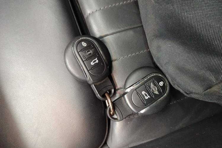 Used MINI 2019 2.0T COOPER S Artist Five-Door Edition Vehicle Key