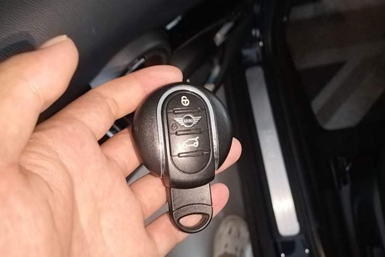 Used MINI 2019 1.5T COOPER Artist Five-Door Edition Vehicle Key