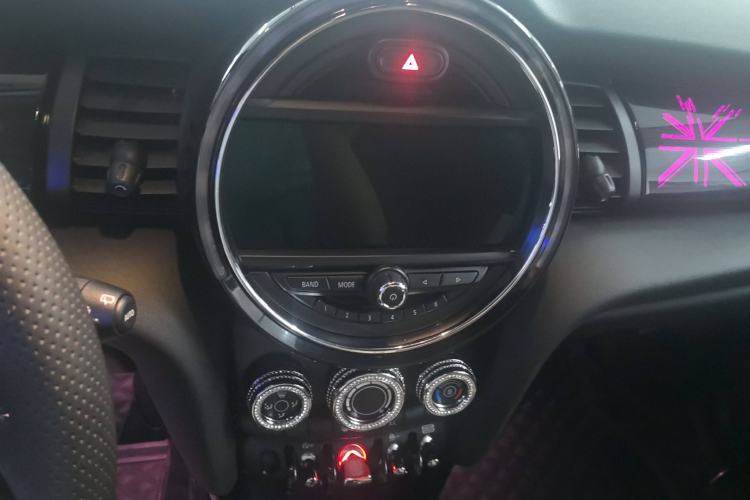 Used MINI 2019 1.5T COOPER Classic Edition Audio And AC Panel