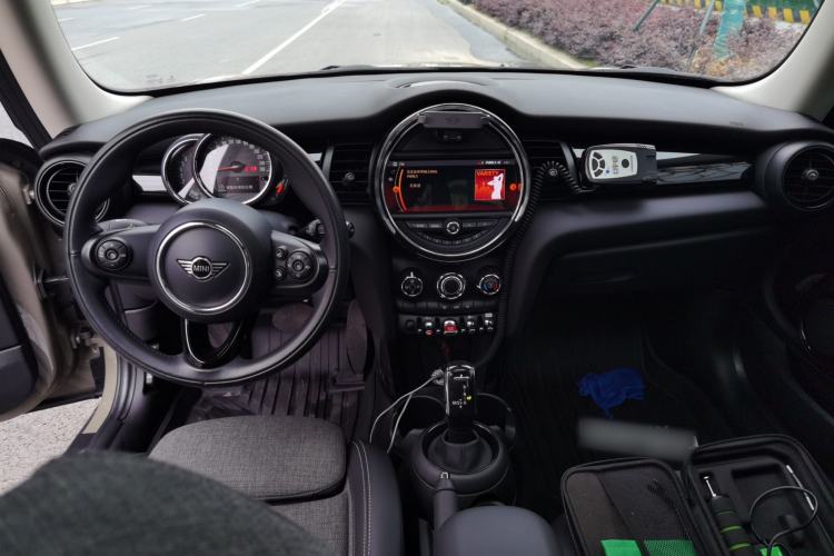 Used MINI 2019 1.5T COOPER Classic Edition Center Console