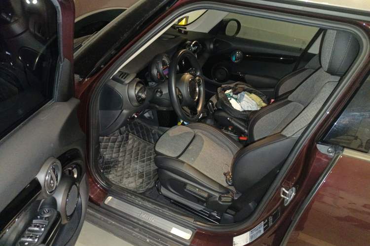 Used MINI 2019 1.5T COOPER Classic Edition Five-Door Version Driver Seat