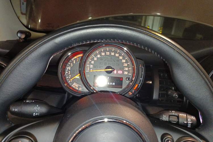 Used MINI 2019 1.5T COOPER Classic Edition Five-Door Version Instrument Cluster