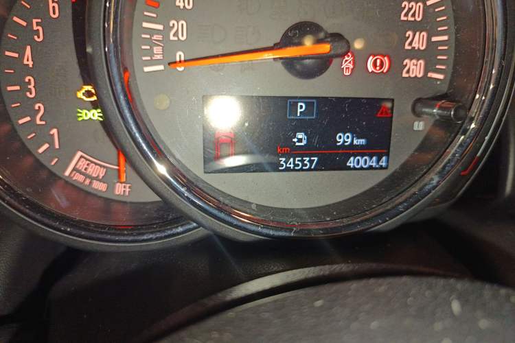 Used MINI 2019 1.5T COOPER Classic Edition Five-Door Version Odometer Close Up