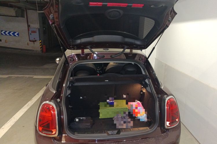 Used MINI 2019 1.5T COOPER Classic Edition Five-Door Version Trunk