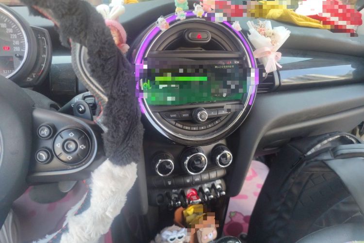 Used MINI 2019 2.0T COOPER S Classic Edition Audio And AC Panel