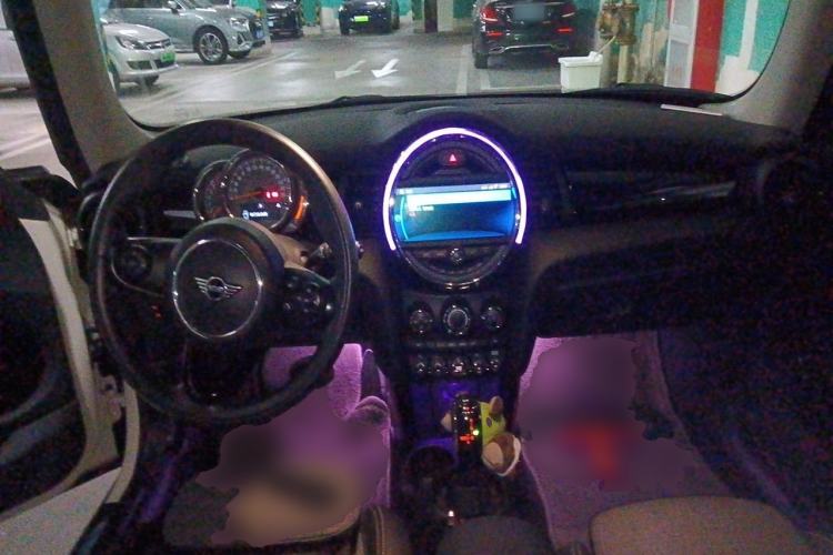 Used MINI 2019 1.5T COOPER Classic Edition Center Console