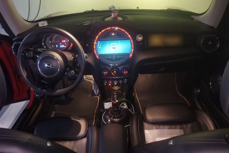 Used MINI 2019 2.0T COOPER S Artist Center Console