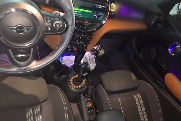 Used MINI 2019 1.5T COOPER Racing Driver Center Console