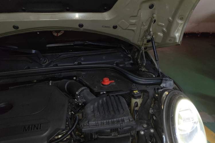 Used MINI 2019 2.0T COOPER S Racing Driver Engine Bay Left