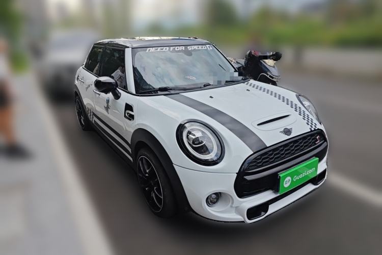 Used MINI 2019 2.0T COOPER S Classic Edition Five-Door Model Front Right 45 Deg