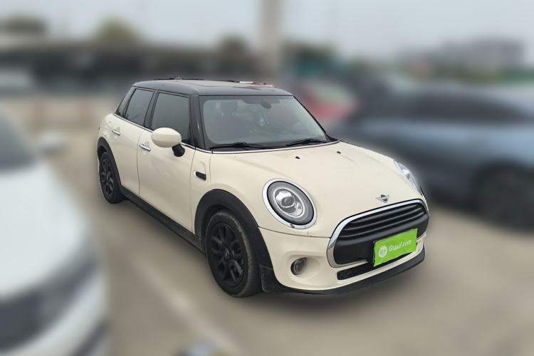 Used MINI 2019 1.5T ONE Five-Door Edition Front Right 45 Deg