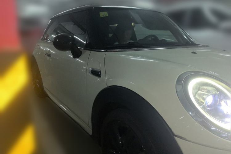 Used MINI 2019 1.5T COOPER Racing Driver Front Right 45 Deg