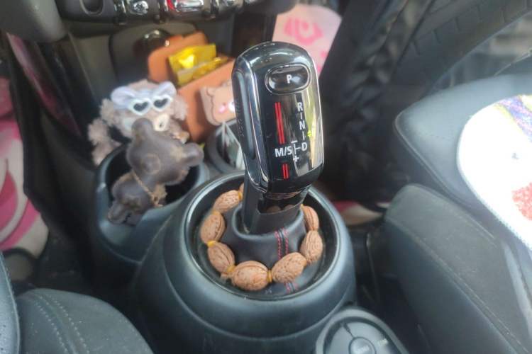 Used MINI 2019 2.0T COOPER S Classic Edition Gear Lever