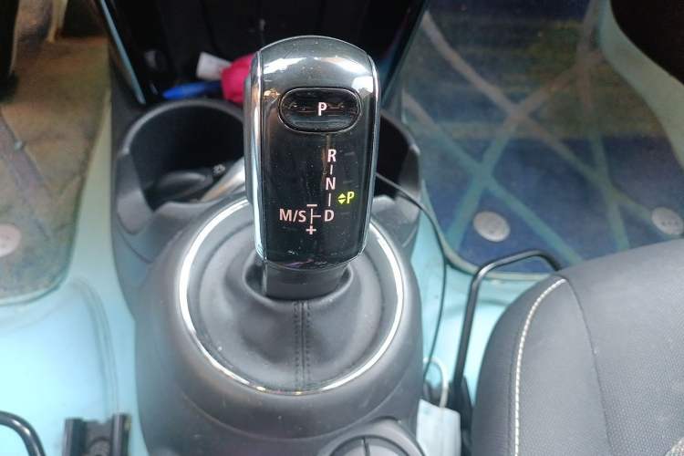 Used MINI 2019 1.5T ONE PLUS Gear Lever