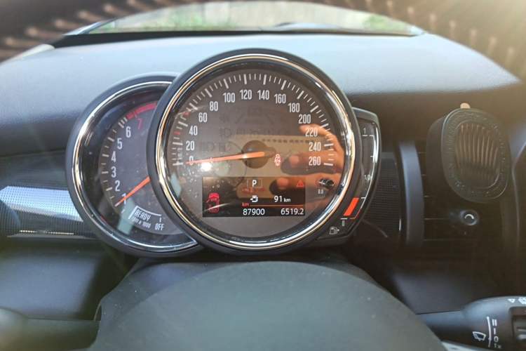 Used MINI 2019 1.5T COOPER Artist Five-Door Edition Instrument Cluster