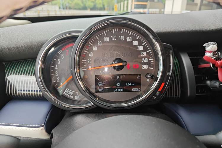 Used MINI 2019 2.0T COOPER S Classic Edition Five-Door Model Instrument Cluster