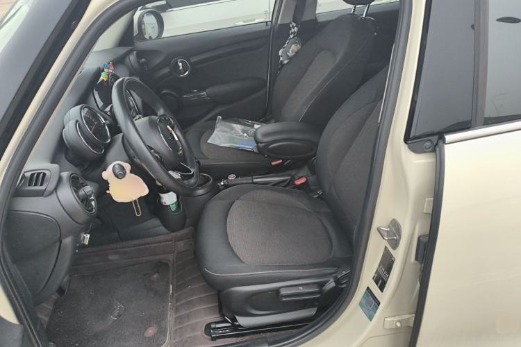 Used MINI 2019 1.5T ONE Five-Door Edition Left Front Seat