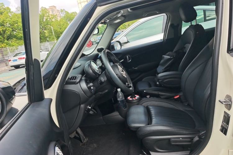 Used MINI 2019 2.0T COOPER S Artist Five-Door Edition Left Front Seat