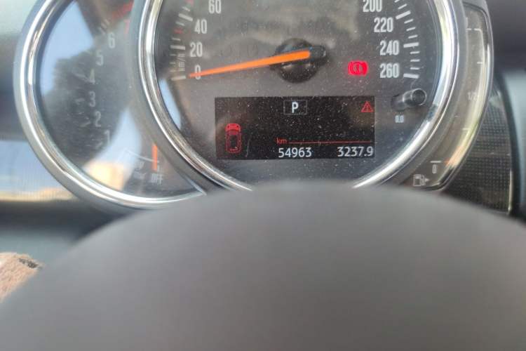 Used MINI 2019 2.0T COOPER S Classic Edition Odometer Close Up