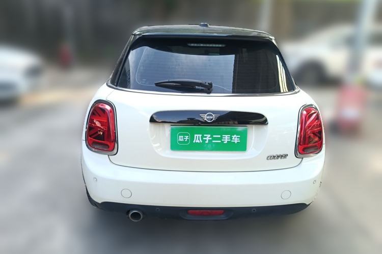 Used MINI 2019 1.5T COOPER Artist Five-Door Edition Rear