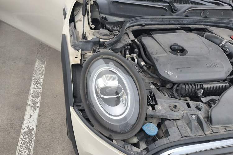 Used MINI 2019 1.5T ONE Five-Door Edition Right Front Headlight