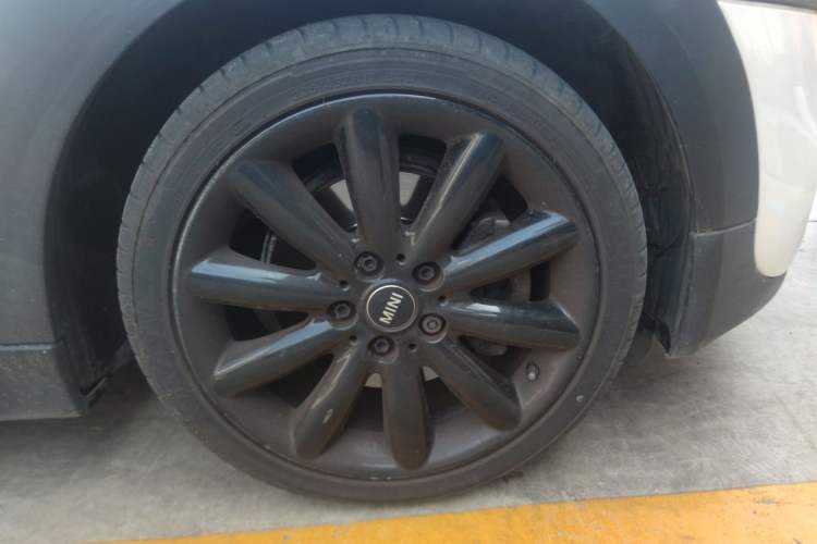 Used MINI 2019 2.0T COOPER S Classic Edition Right Front Wheel Hub