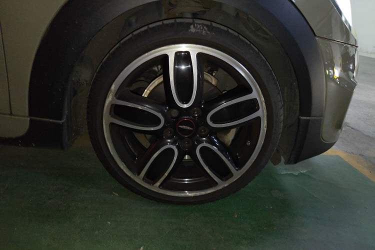 Used MINI 2019 2.0T COOPER S Racing Driver Right Front Wheel Hub
